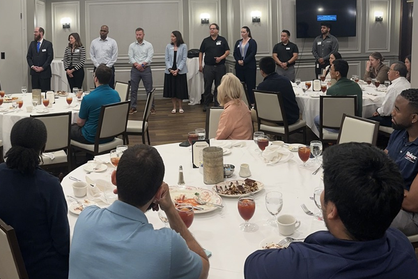 Image of a TSPE Dallas lunch meeting at Maggiano's